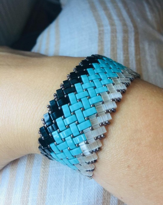 8 Sıra Half Tila Bilezik-Siyah Beyaz Kuğu 