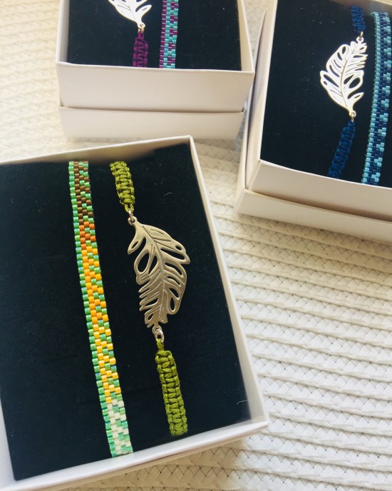 Gümüş tüy detaylı Yeşil miyuki şerit bilekliği ile ikili takım