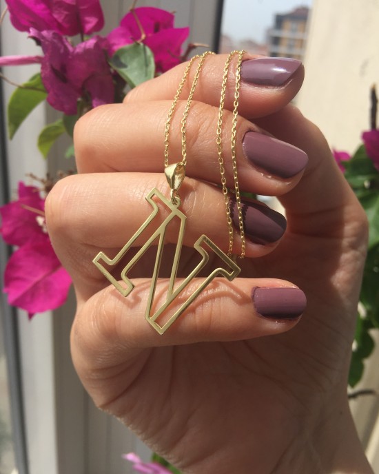 Gümüş büyük boy harf kolye