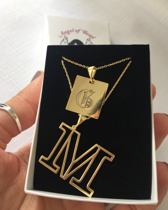 Gümüş büyük boy harf kolye