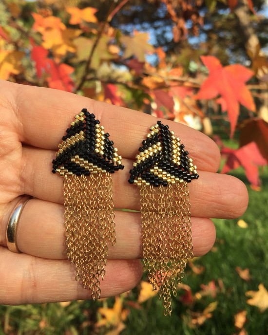 Zincirli Miyuki Üçgen Küpeler-Siyah